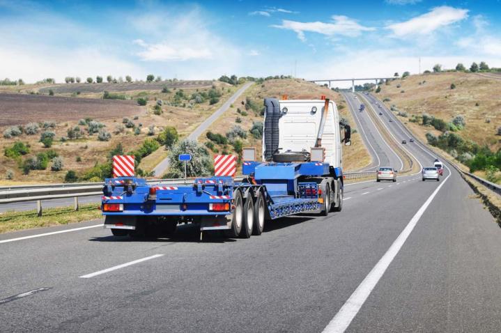 Sollicitez notre équipe de service routier pour vous tirer d’affaire, en cas de panne de votre véhicule poids lourd